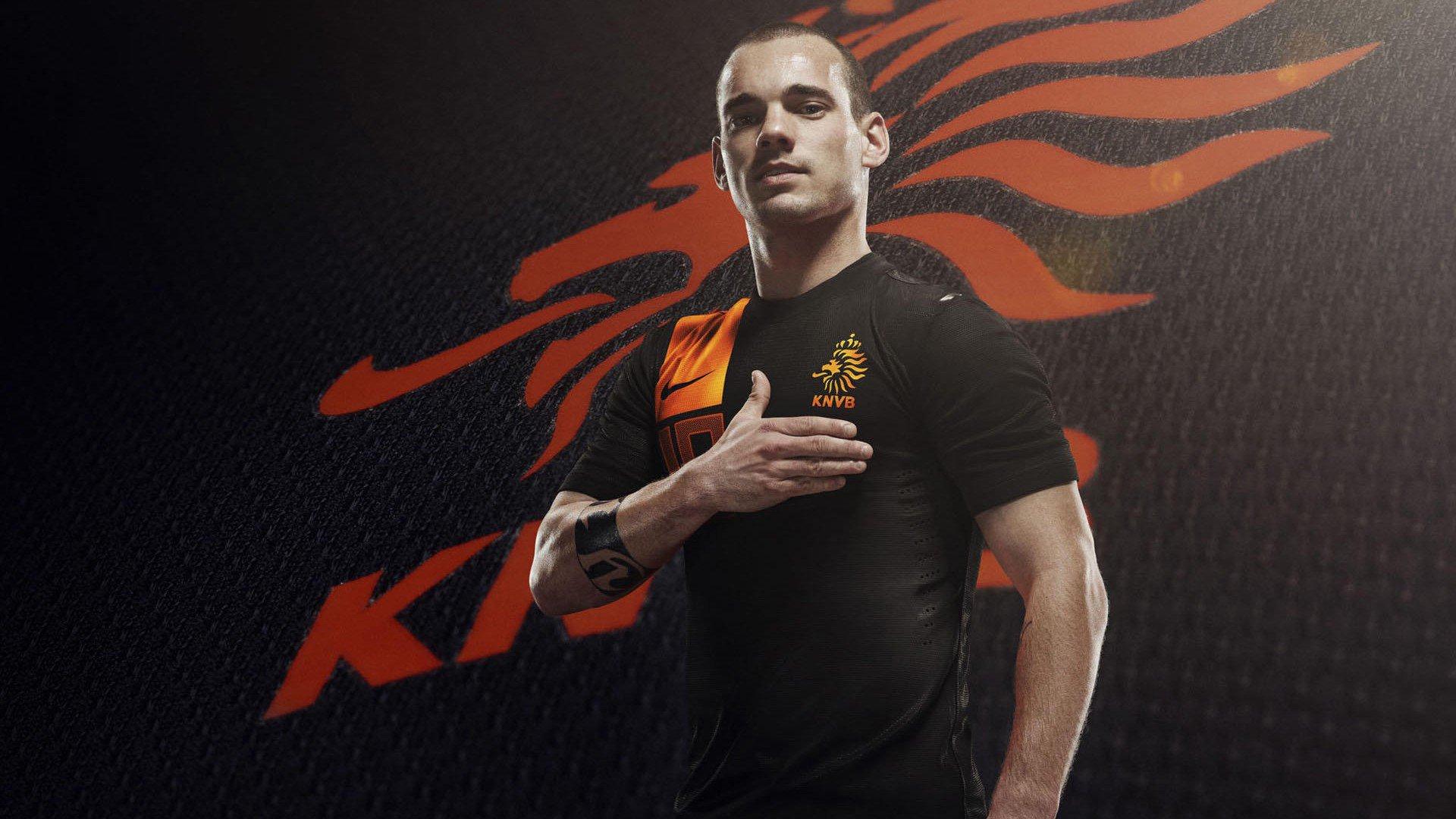 英伦风暴眼，独家揭秘足总续约计划，索斯盖特去留悬念背后的权力博弈