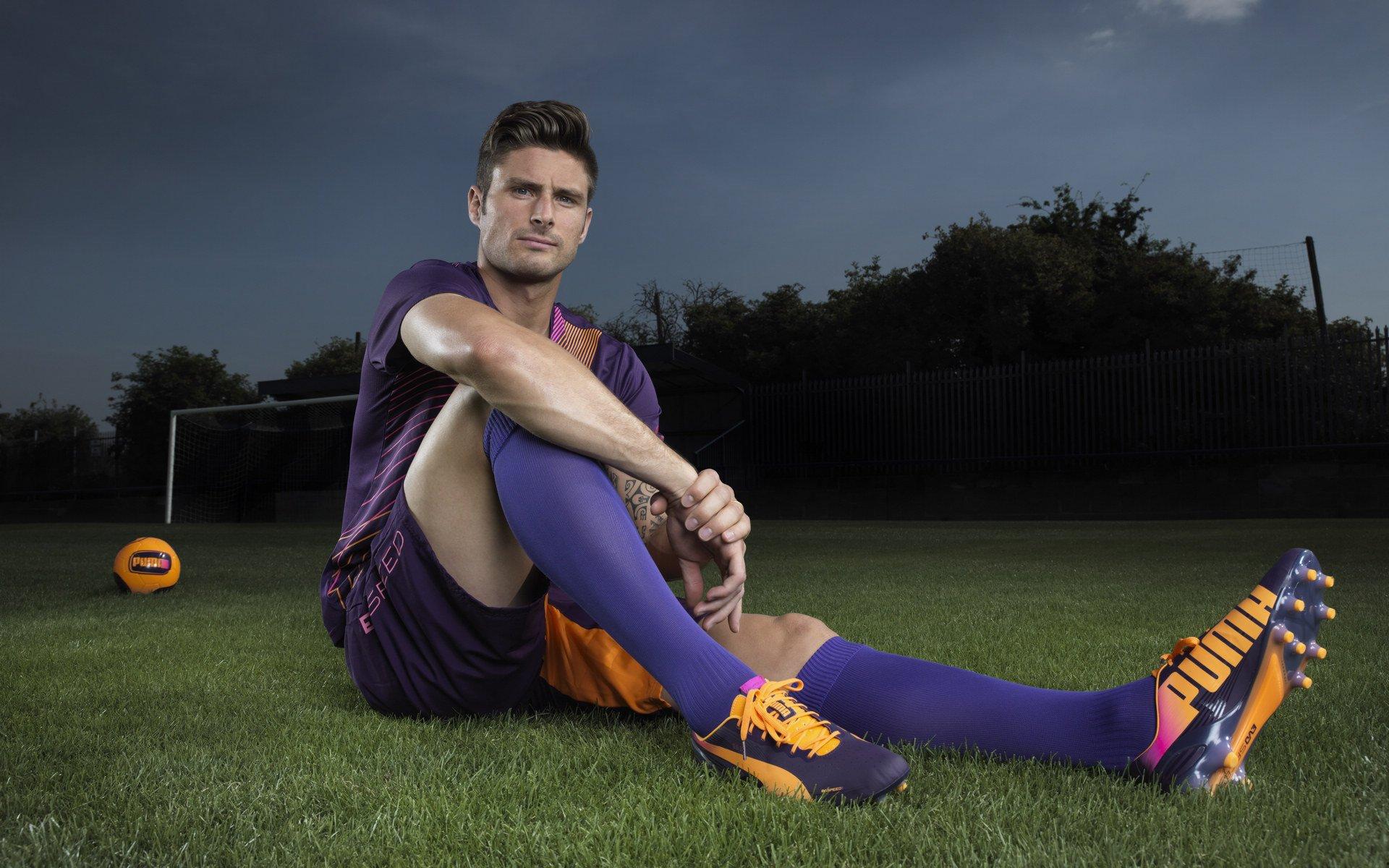 芝加哥公牛队球星德罗赞，个人状态渐入佳境，坦言这个赛季我背负了很多